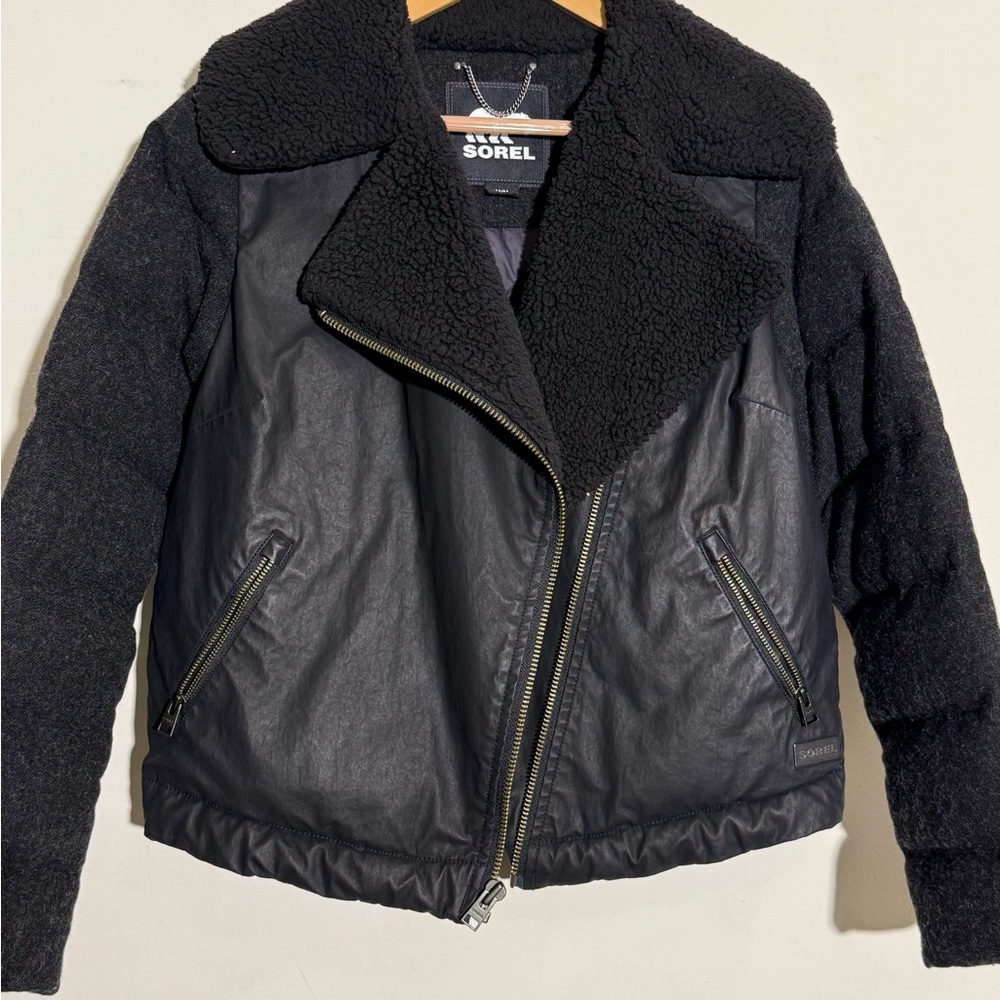 Sorel Women's Black Leather Jacket with Textured Sleeves